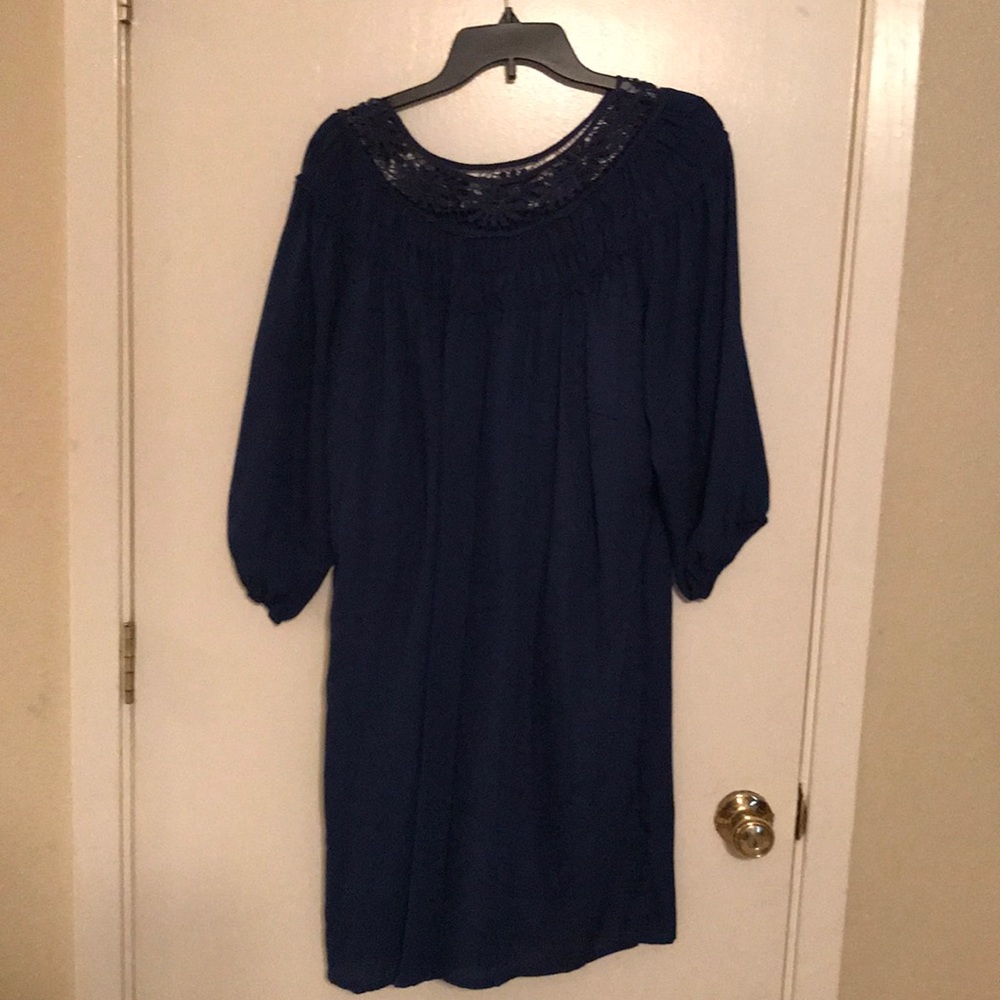 Laced detailed neckline dress